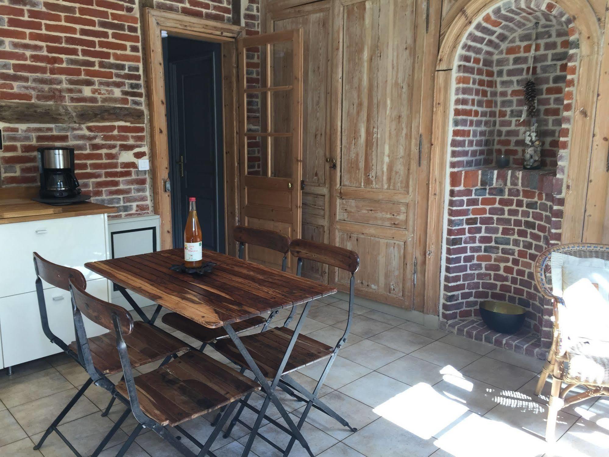 Appartements Du Clos Vorin Honfleur Bagian luar foto