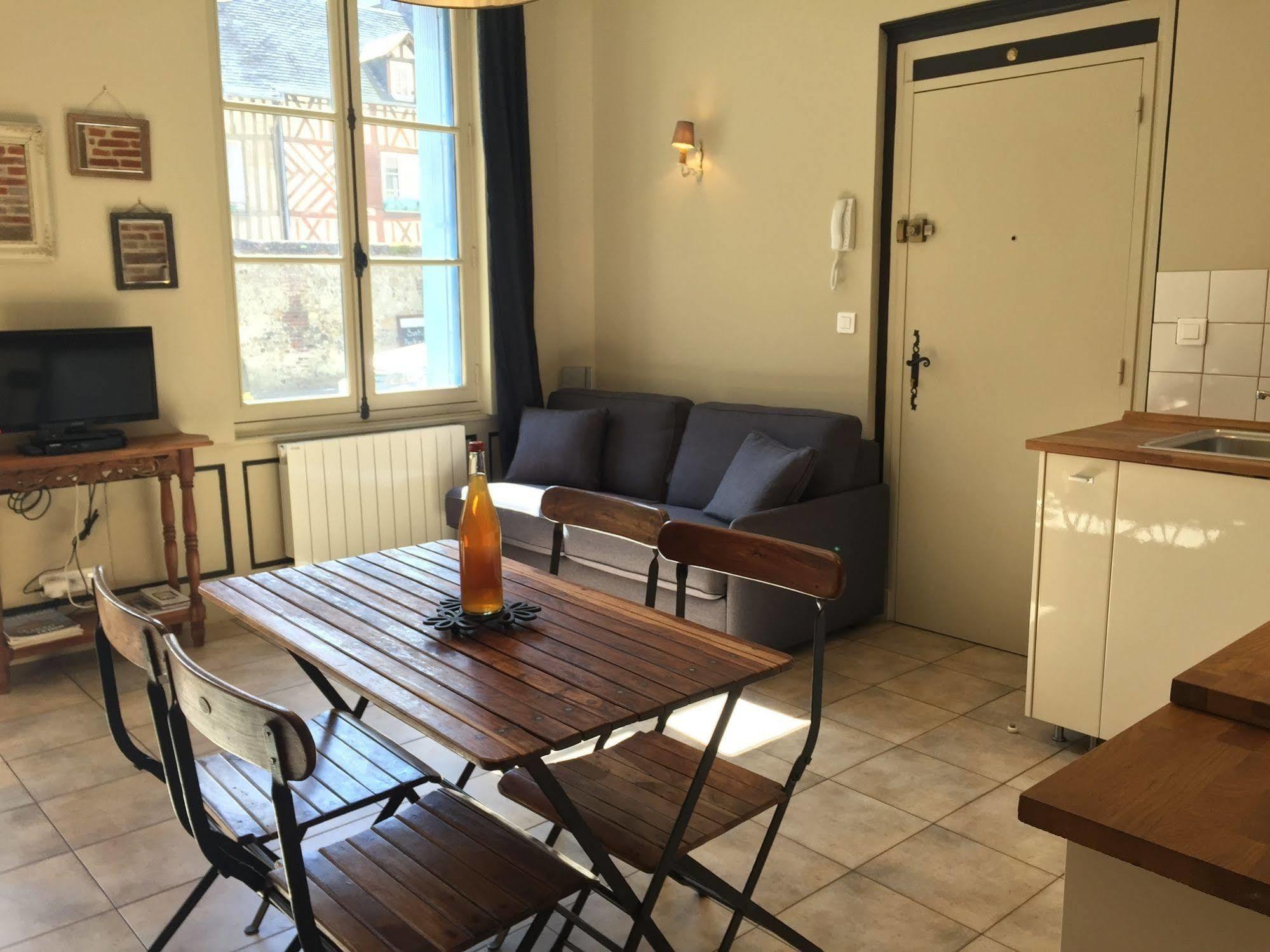 Appartements Du Clos Vorin Honfleur Bagian luar foto