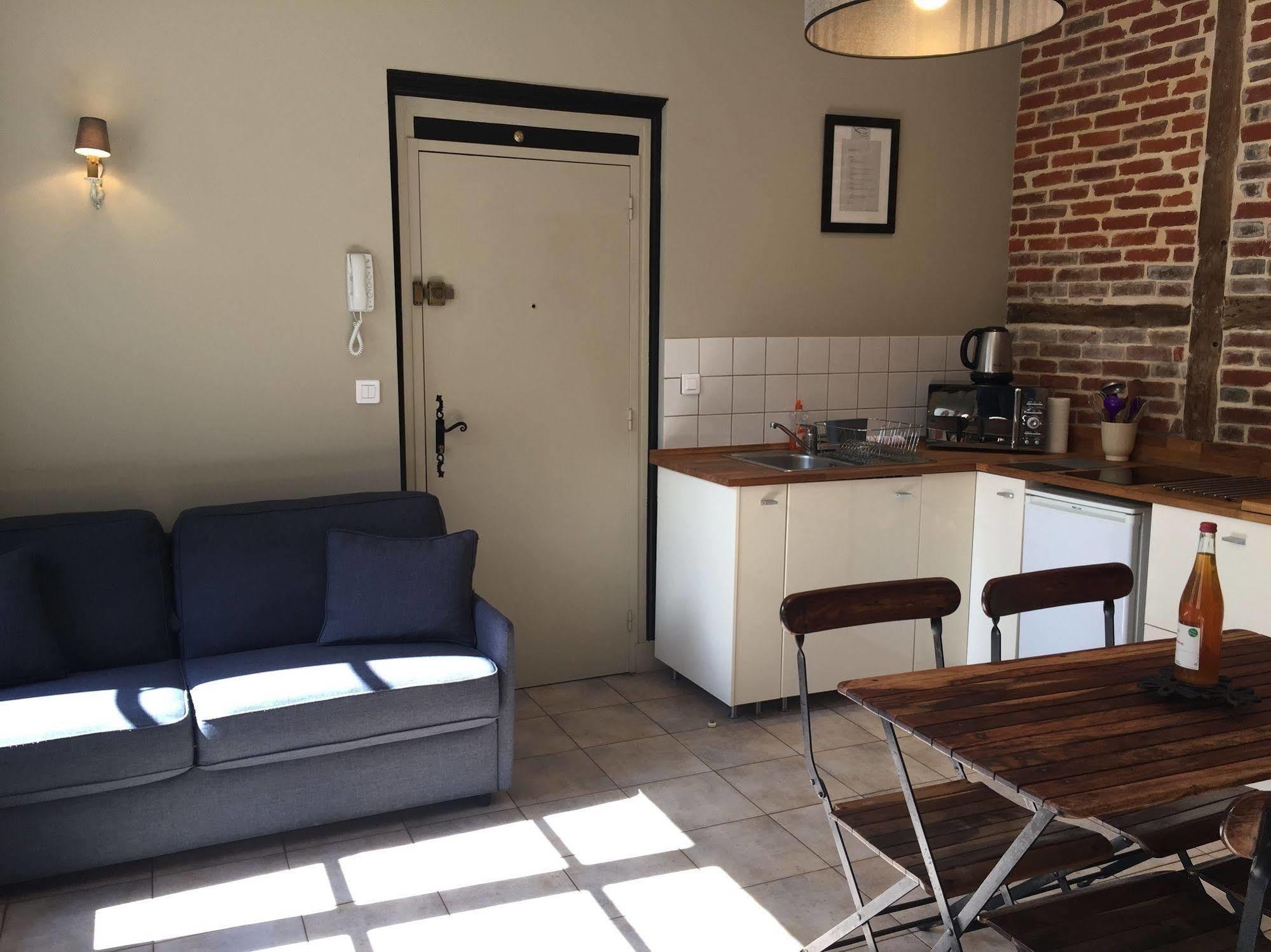 Appartements Du Clos Vorin Honfleur Bagian luar foto
